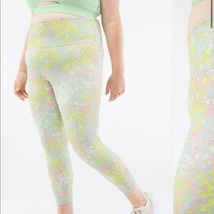 Fabletics 3X NWT- Define High-Waisted 7/8 Legging in Dusty Teal Meridian.